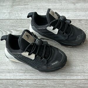 Kids adidas shoes USED